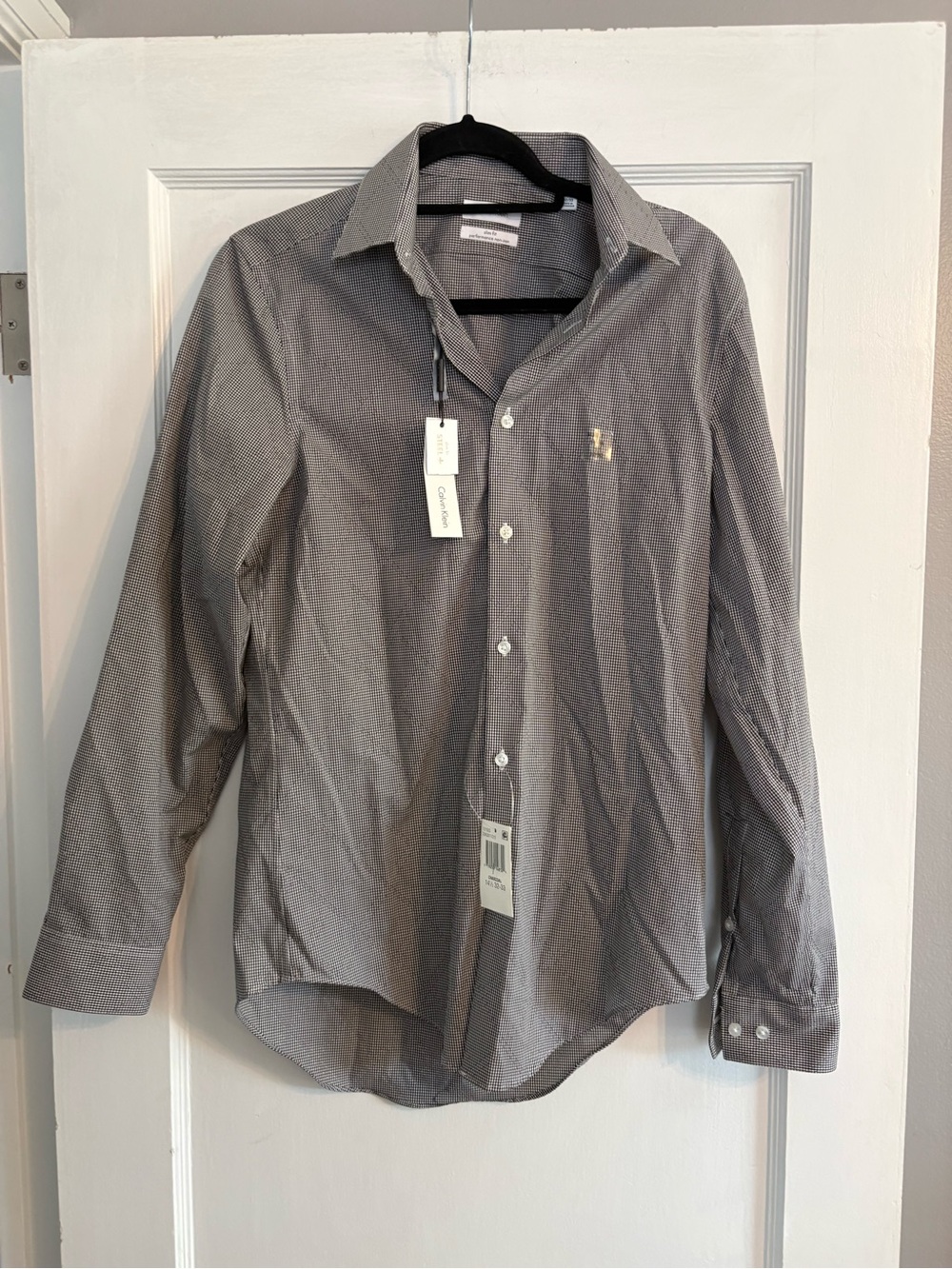 NWT Calvin Klein Men's Long-Sleeve Slim Fit Button-Down Shirt Size 14.5 32/33